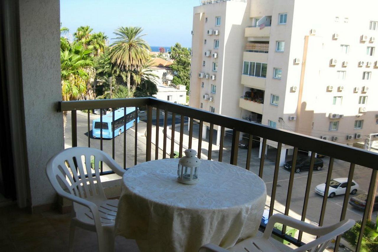 Staycentral Larnaca Exteriör bild