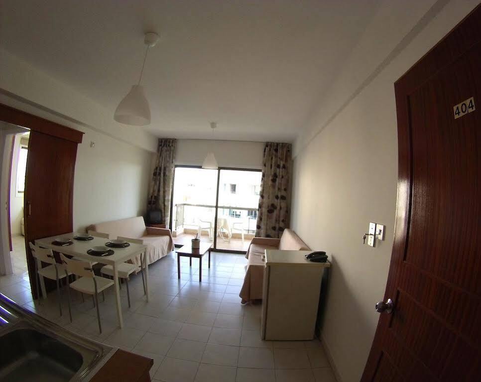 Staycentral Larnaca Exteriör bild